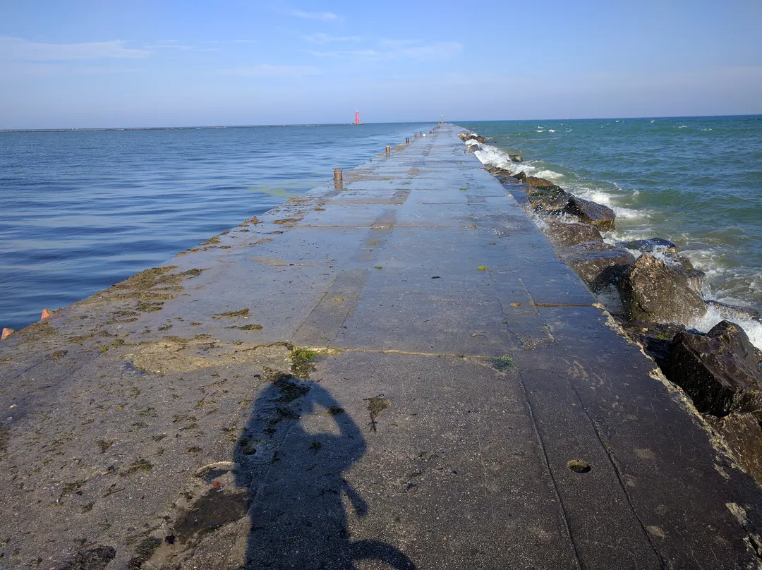 Concrete pier near Broughton Dr harbor mouth. Photo: Michael Brunette.